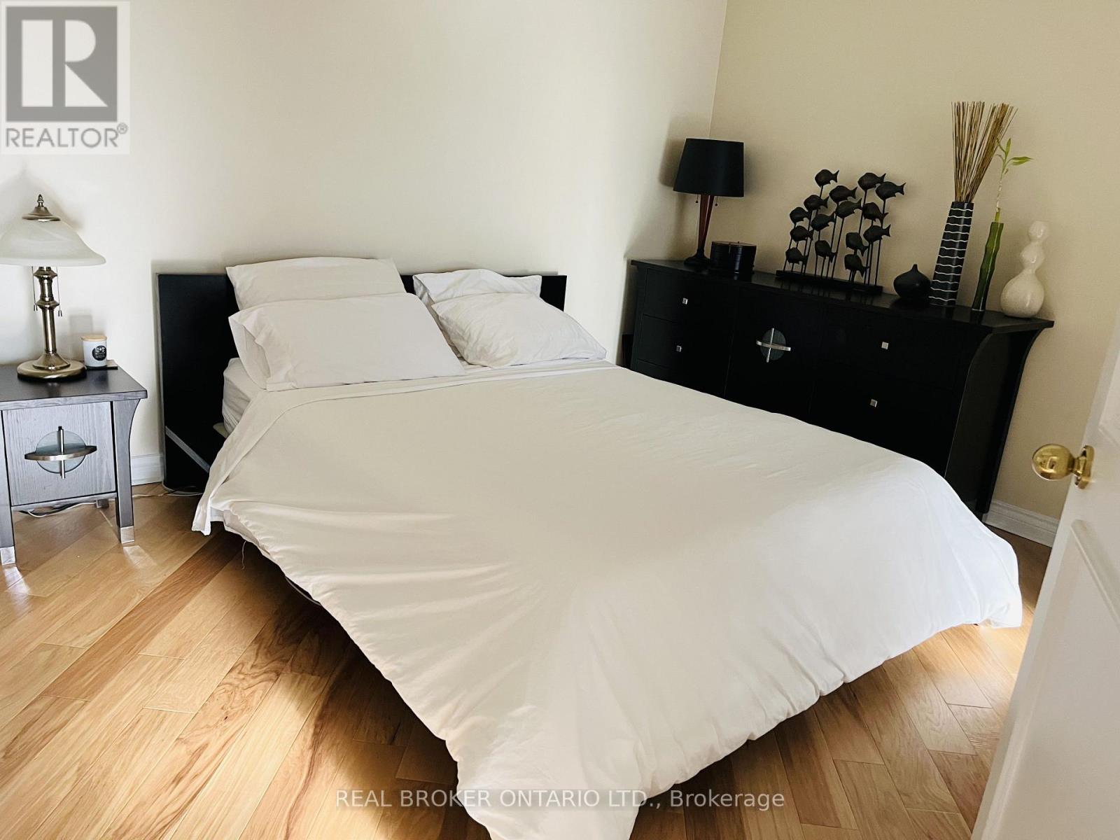 304 - 1 Palace Pier Court, Toronto, Ontario  M8V 3W9 - Photo 12 - W13631650
