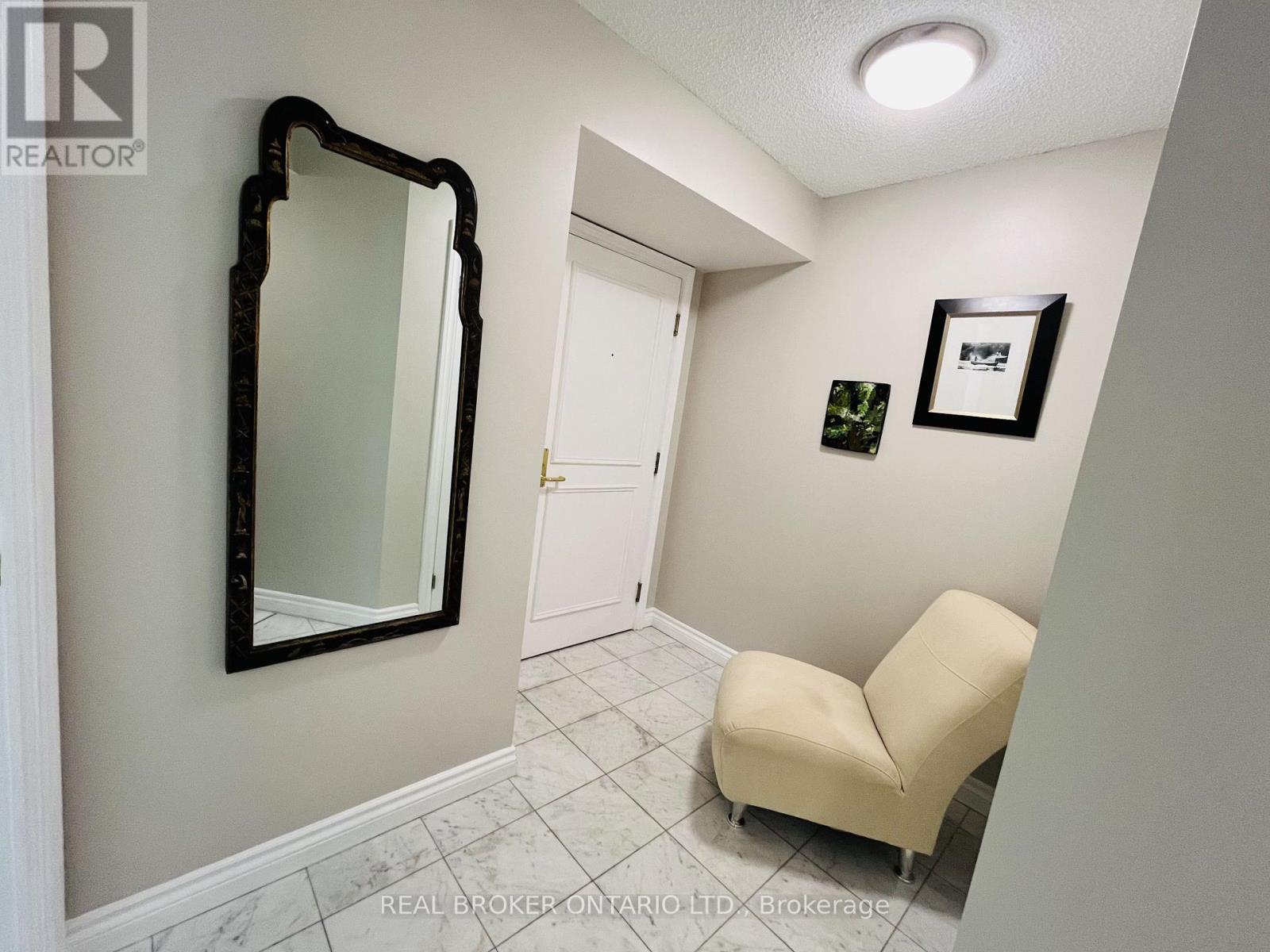 304 - 1 Palace Pier Court, Toronto, Ontario  M8V 3W9 - Photo 3 - W13631650