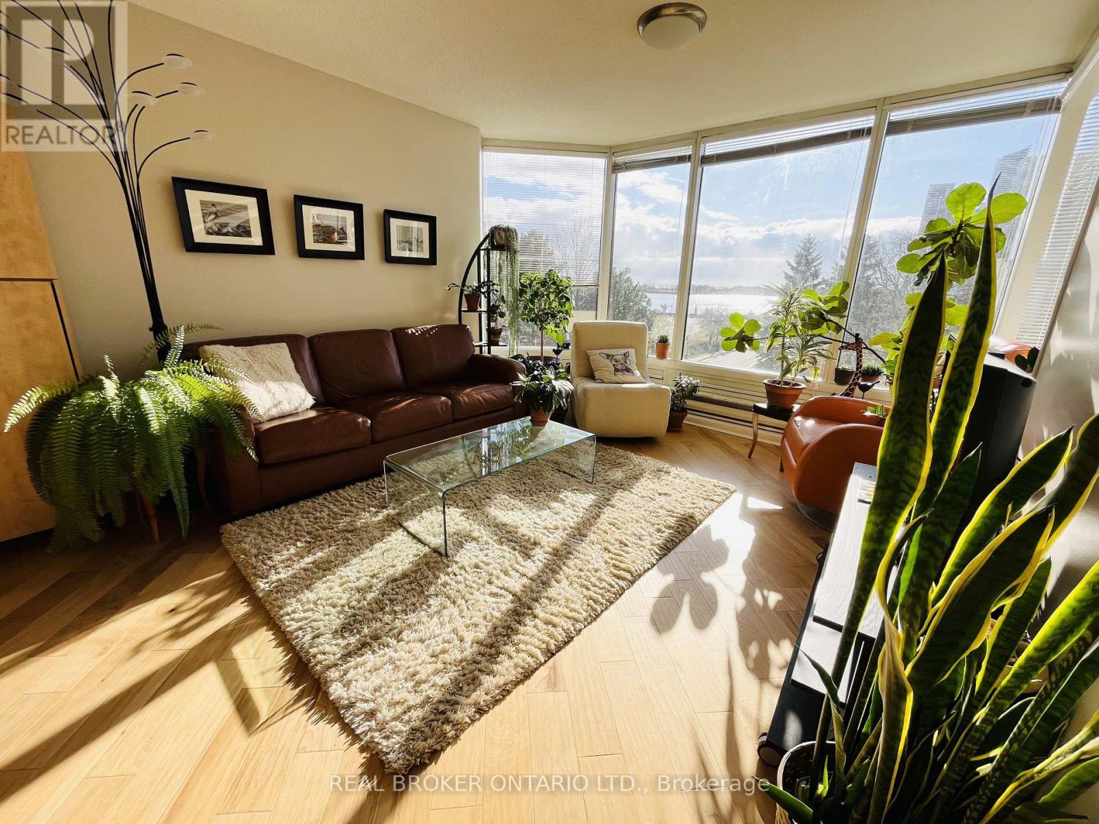 304 - 1 Palace Pier Court, Toronto, Ontario  M8V 3W9 - Photo 5 - W13631650