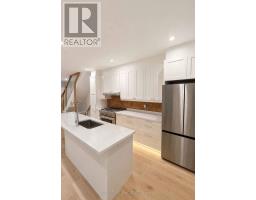 561 WENTWORTH STREET, Hamilton, Ontario