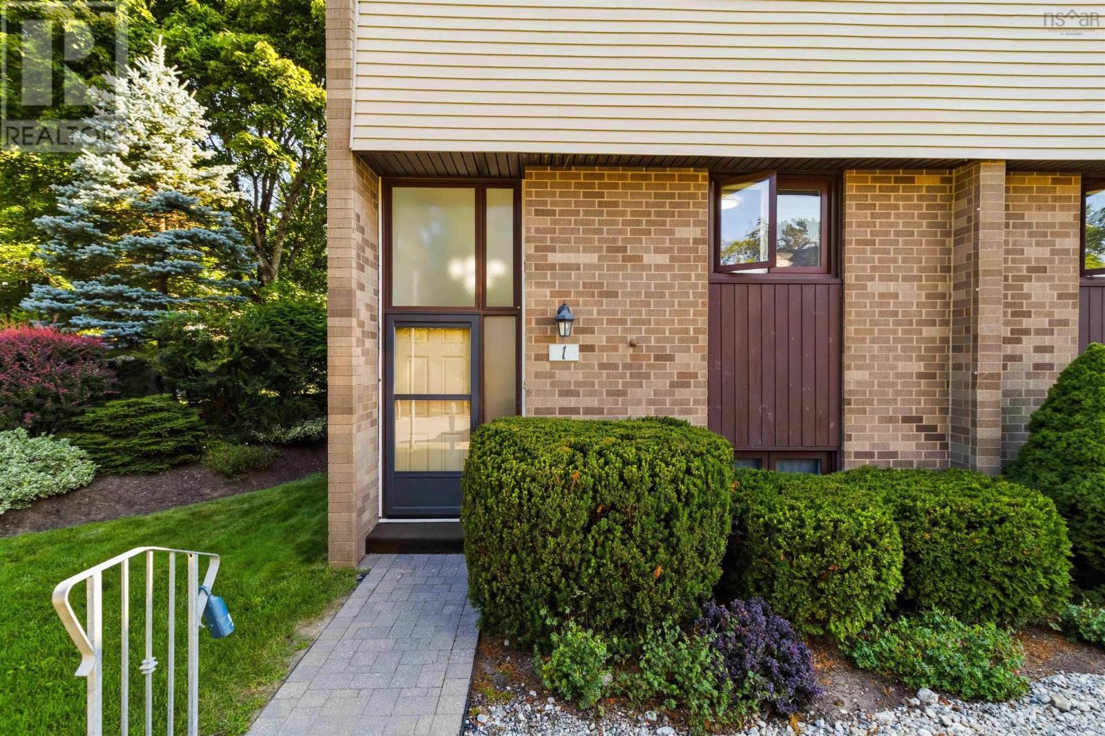 1 Forestside Crescent, Halifax, Nova Scotia  B3M 1M5 - Photo 4 - 202619973