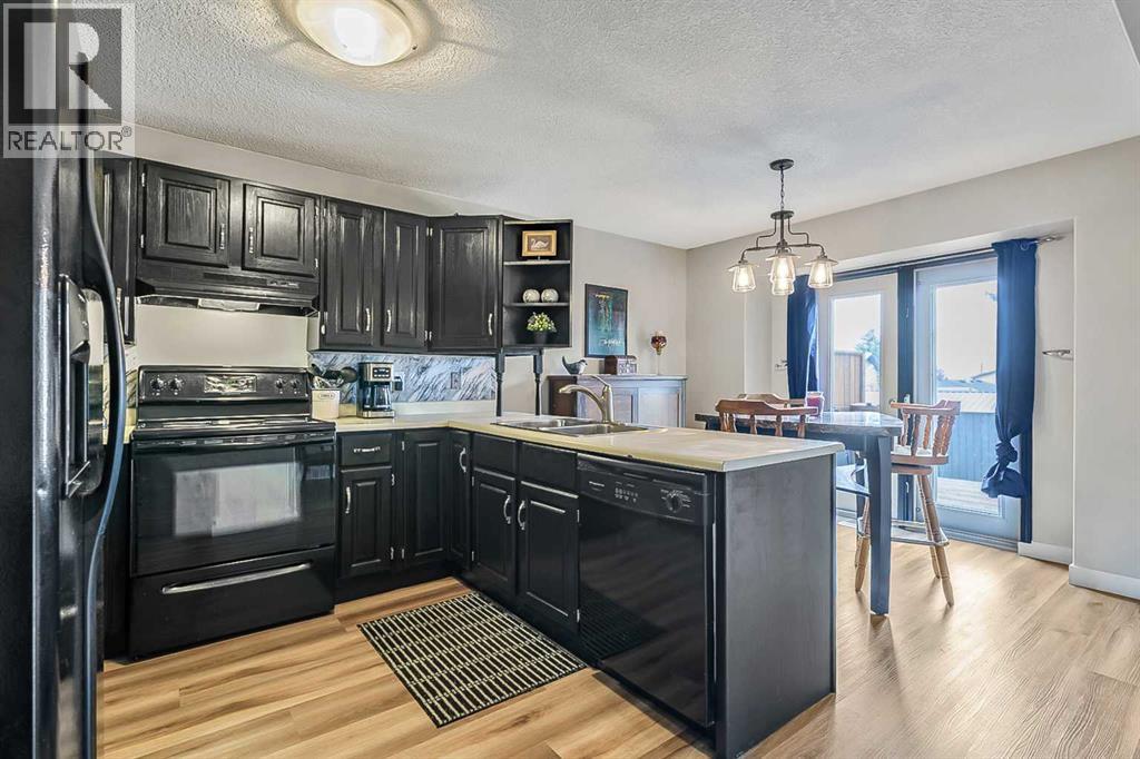 36 Millside Way Sw, Calgary, Alberta  T2Y 2P7 - Photo 12 - A2316257