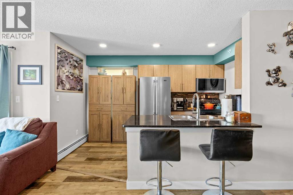 401, 7110 80 Avenue NE, Calgary, Alberta  T3J 0N4 - Photo 6 - A2333724