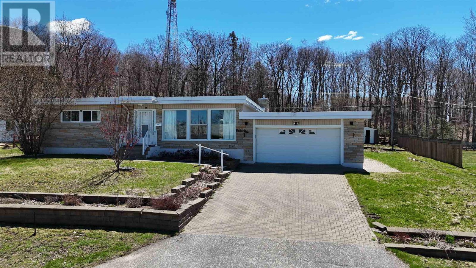 25 Gillanders Rd, Elliot Lake, Ontario P5A 1W4 - Photo 34 - SM262103