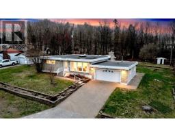 25 Gillanders RD, Elliot Lake, Ontario