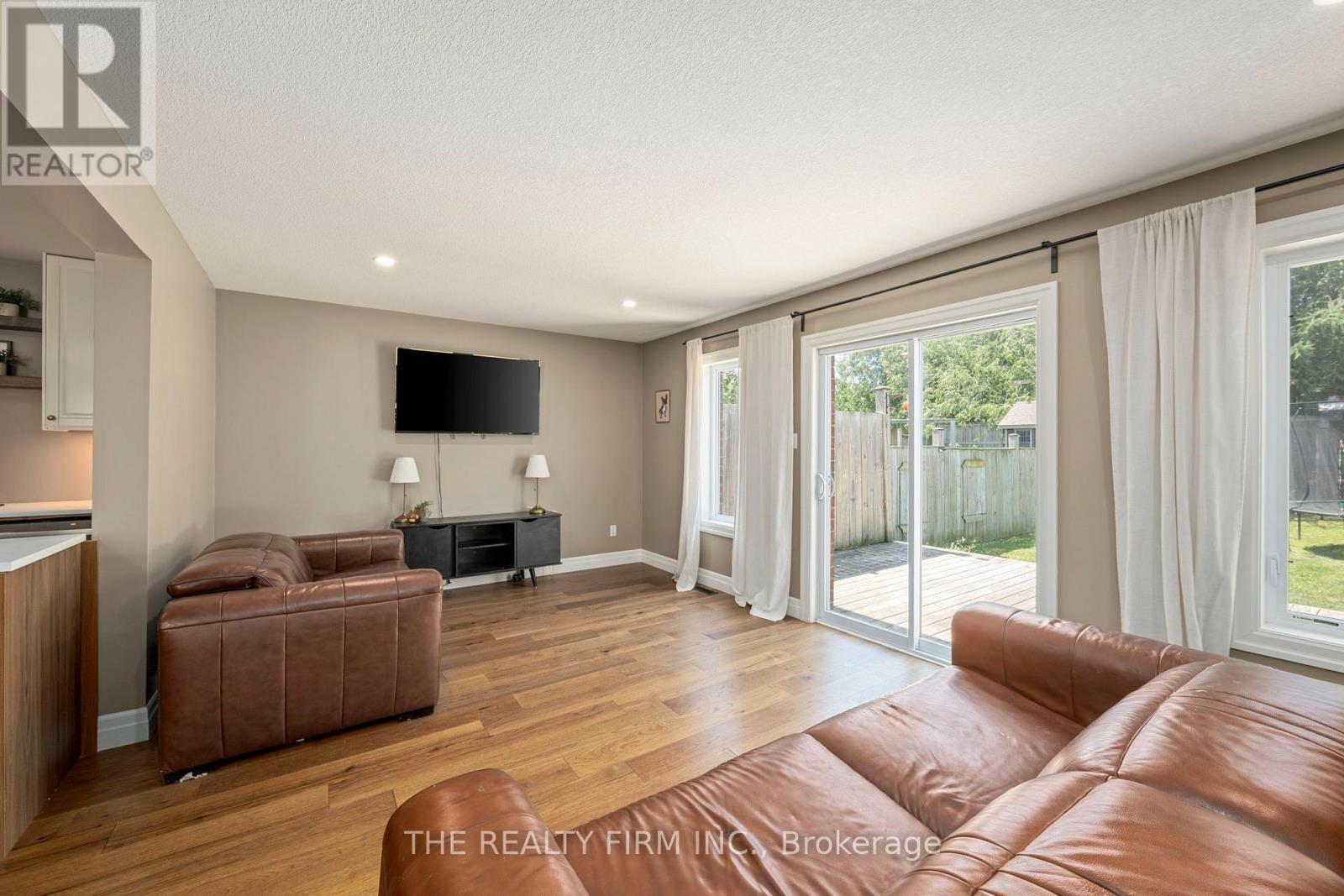 27 Leesboro Trail, Thames Centre, Ontario  N0M 2P0 - Photo 13 - X13651144