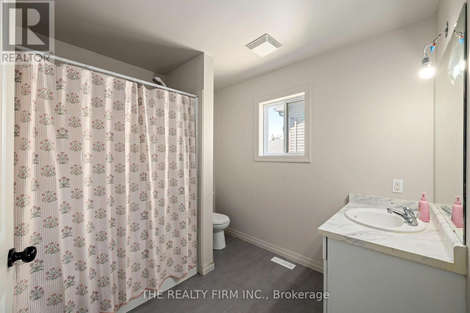 27 Leesboro Trail, Thames Centre, Ontario  N0M 2P0 - Photo 15 - X13651144