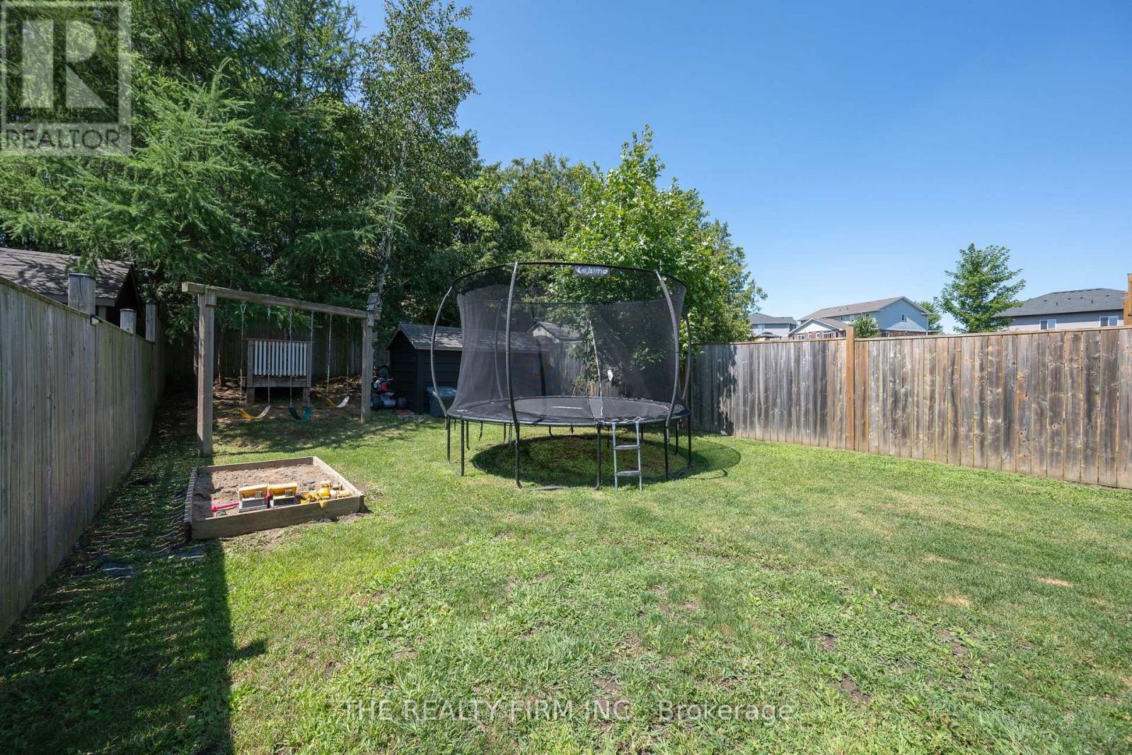27 Leesboro Trail, Thames Centre, Ontario  N0M 2P0 - Photo 28 - X13651144
