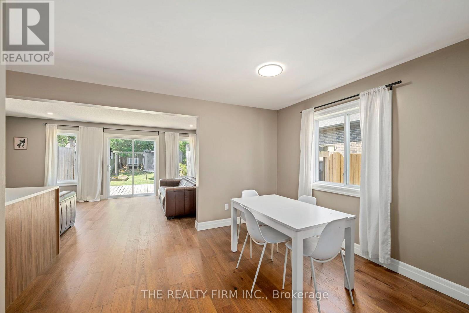 27 Leesboro Trail, Thames Centre, Ontario  N0M 2P0 - Photo 8 - X13651144