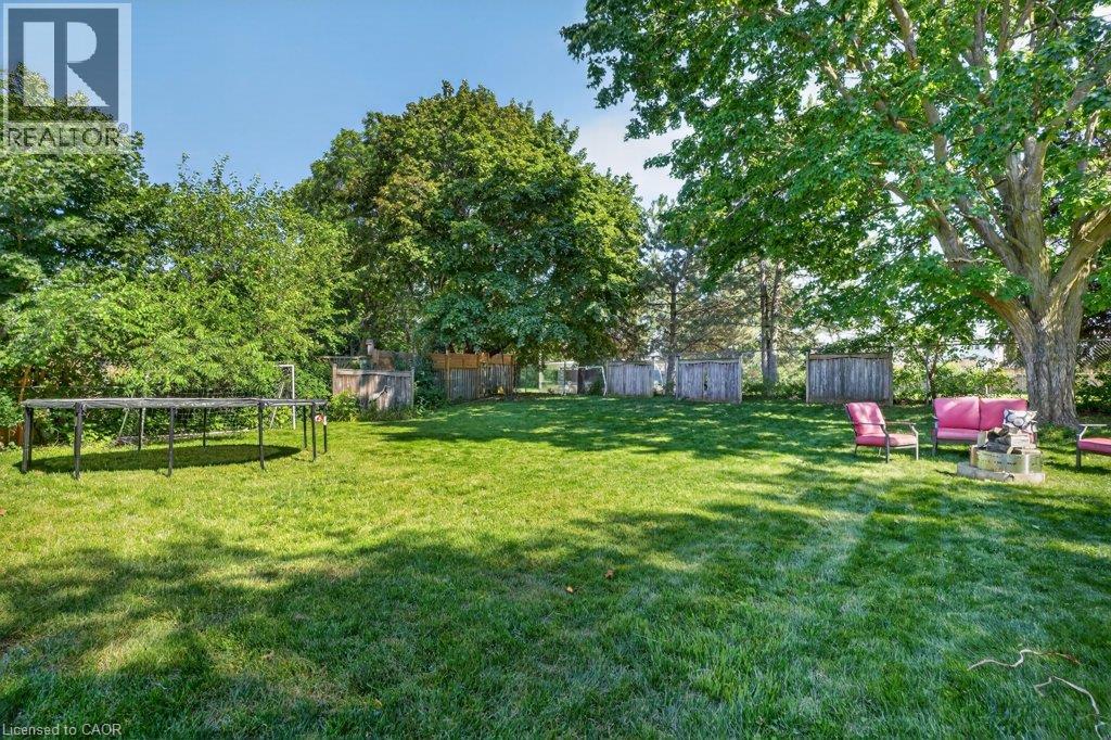 11 Graywood Court, Kitchener, Ontario  N2E 1W2 - Photo 36 - 40852263