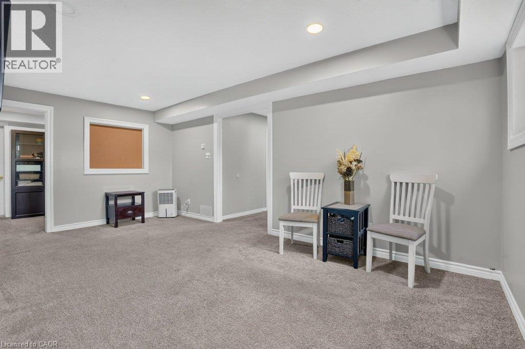 11 Graywood Court, Kitchener, Ontario  N2E 1W2 - Photo 26 - 40852263