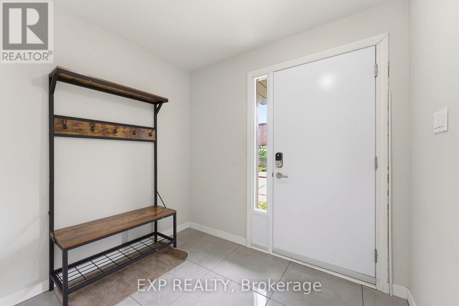 11 - 890 Cahill Drive W, Ottawa, Ontario  K1V 9A4 - Photo 4 - X13651214