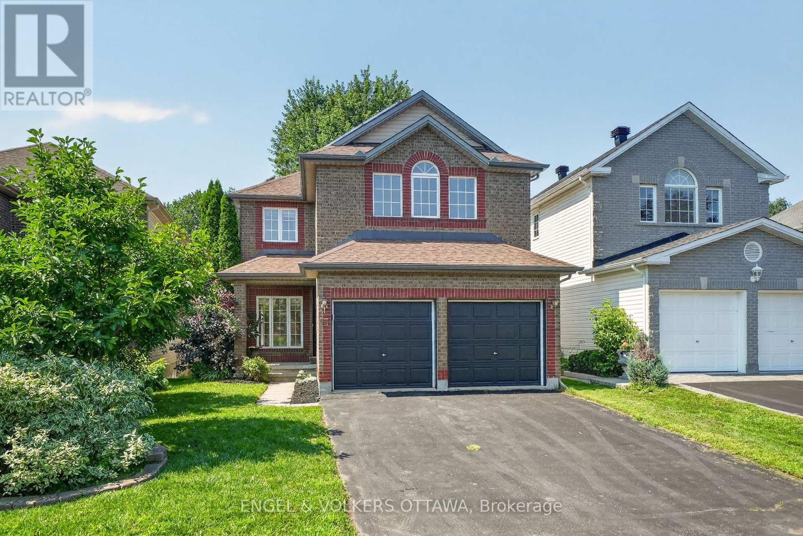 53 BOREALIS CRESCENT, Ottawa, Ontario