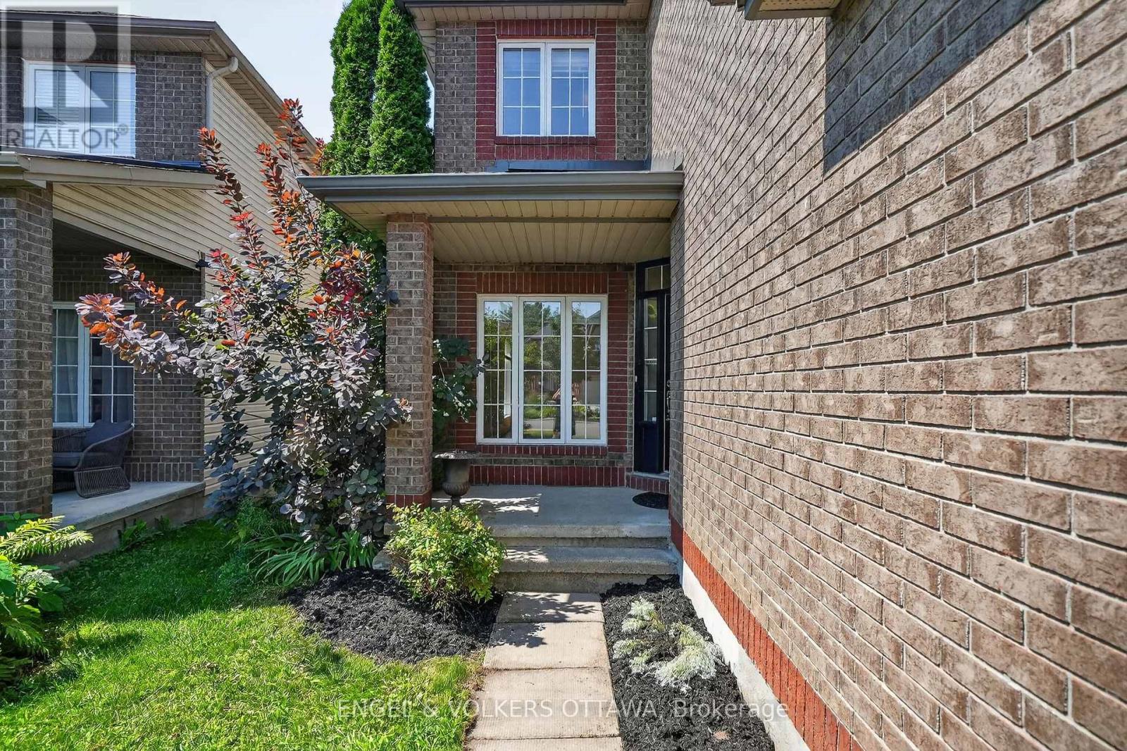 53 Borealis Crescent, Ottawa, Ontario  K1K 4T5 - Photo 3 - X13651278