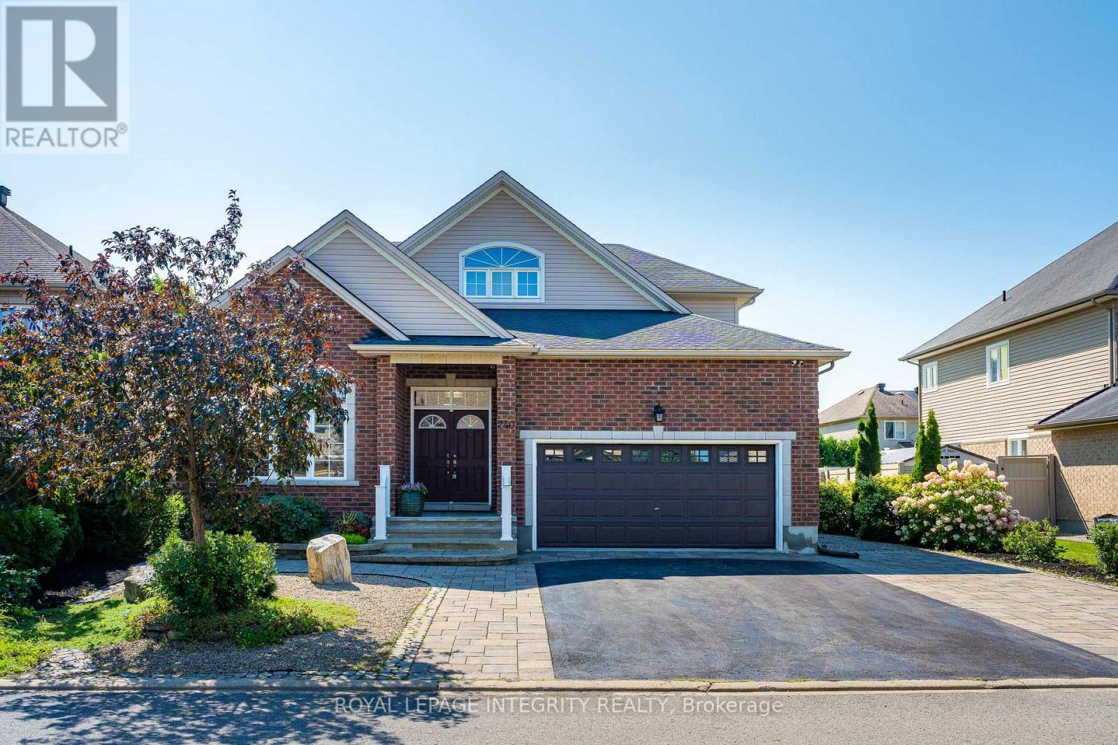 240 TRAILGATE STREET, Ottawa, Ontario