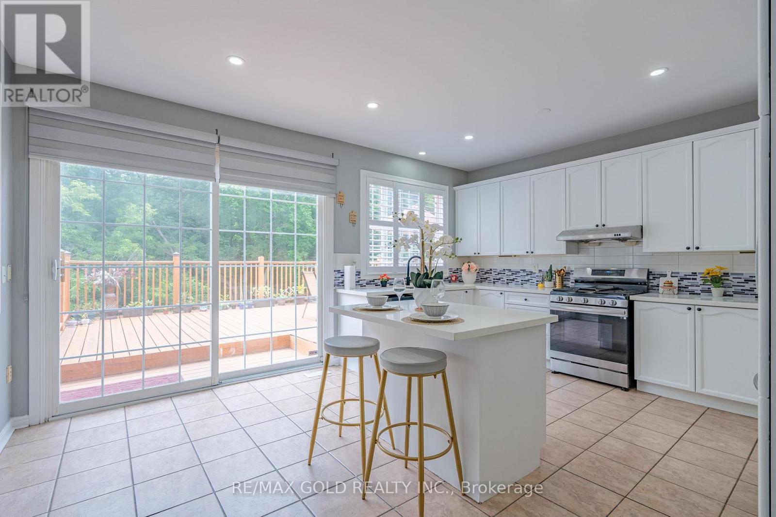 141 Whitwell Drive, Brampton, Ontario  L6P 1L2 - Photo 13 - W13647656