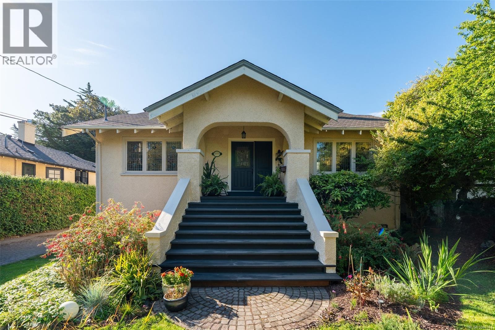 2353 Windsor Rd, Oak Bay, British Columbia