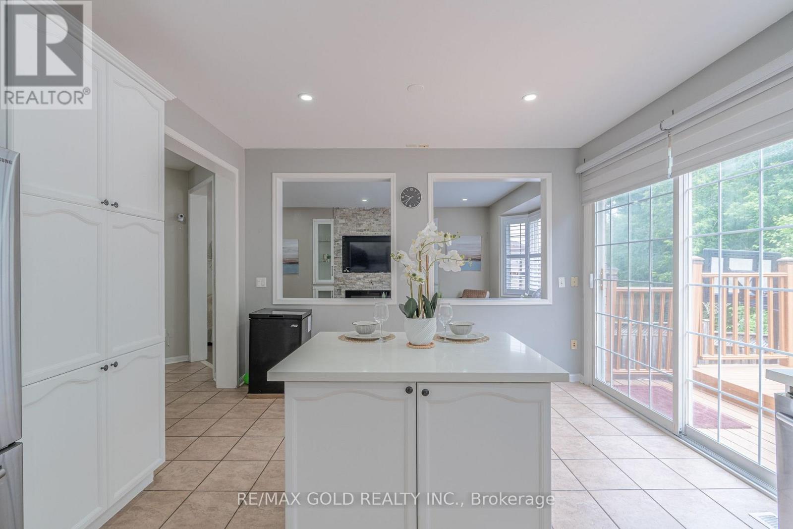 141 Whitwell Drive, Brampton, Ontario  L6P 1L2 - Photo 16 - W13647656
