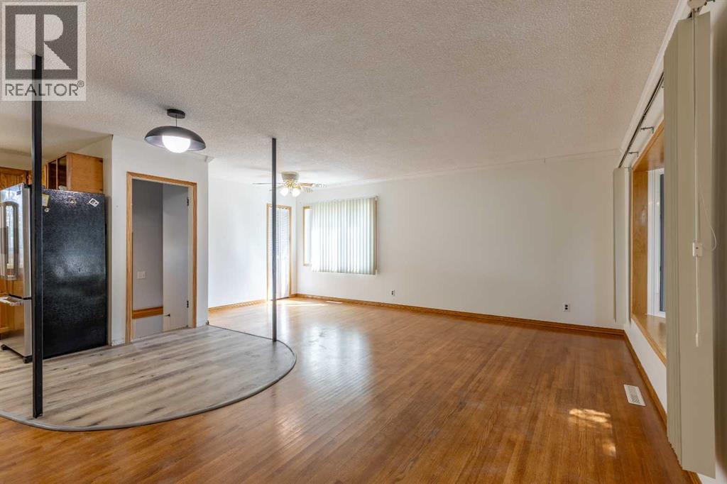 1005 17 Street N, Lethbridge, Alberta  T1H 3E3 - Photo 7 - A2332878