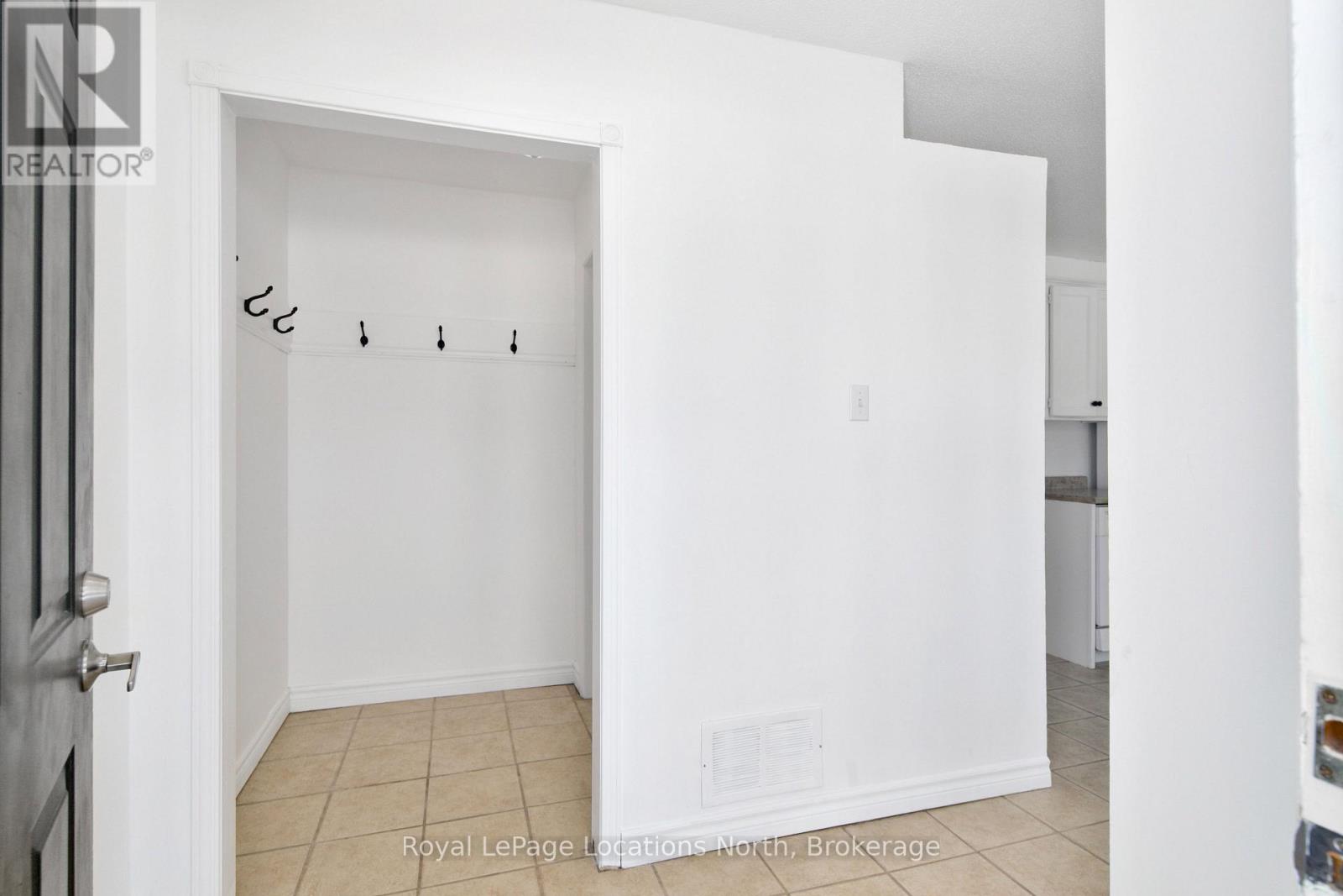 724 Ste Marie Street, Collingwood, Ontario  L9Y 4T5 - Photo 10 - S13651184