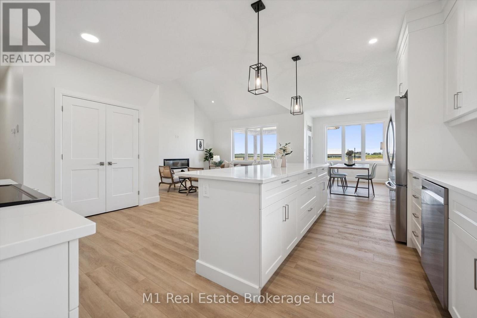 74 Bedell Drive, Mapleton, Ontario  N0G 1P0 - Photo 12 - X13651116