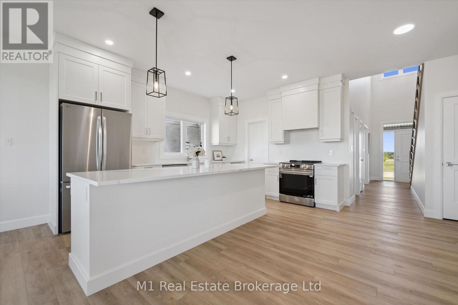 74 Bedell Drive, Mapleton, Ontario  N0G 1P0 - Photo 5 - X13651116
