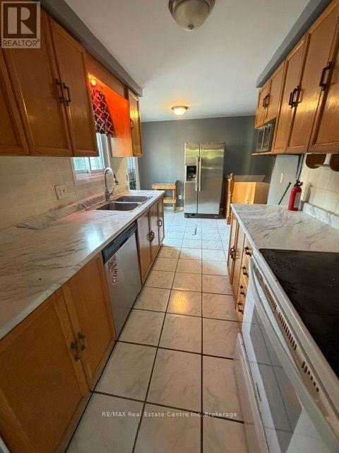 22 Calais Place W, Kitchener, Ontario N2M 5M1 - Photo 6 - X13651150