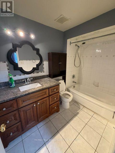 22 Calais Place E, Waterloo, Ontario N2M 5M1 - Photo 7 - X13651364
