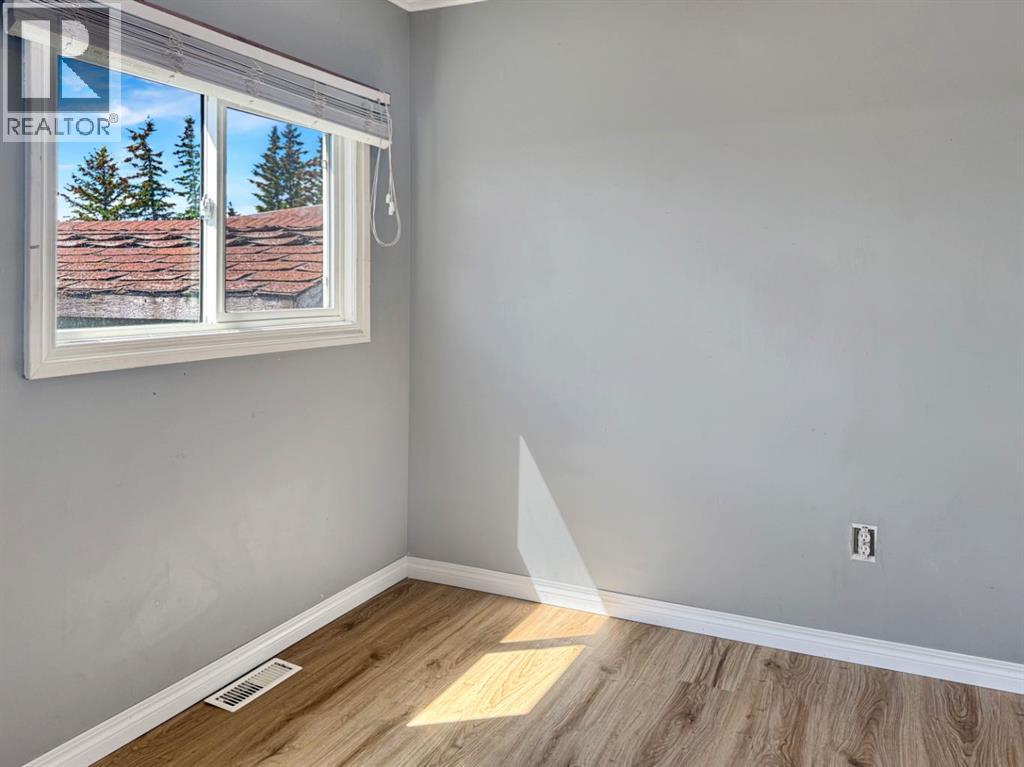 69 Shand Trailer Court, Grande Cache, Alberta  T0E 0Y0 - Photo 11 - A2322957