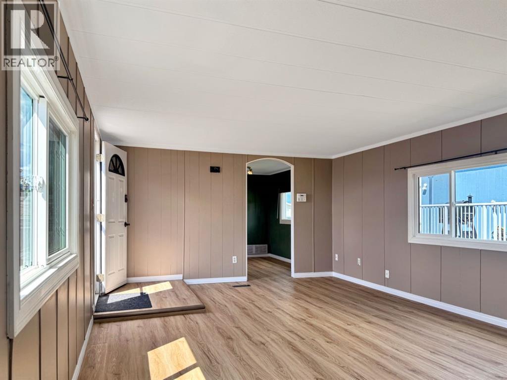 69 Shand Trailer Court, Grande Cache, Alberta  T0E 0Y0 - Photo 6 - A2322957