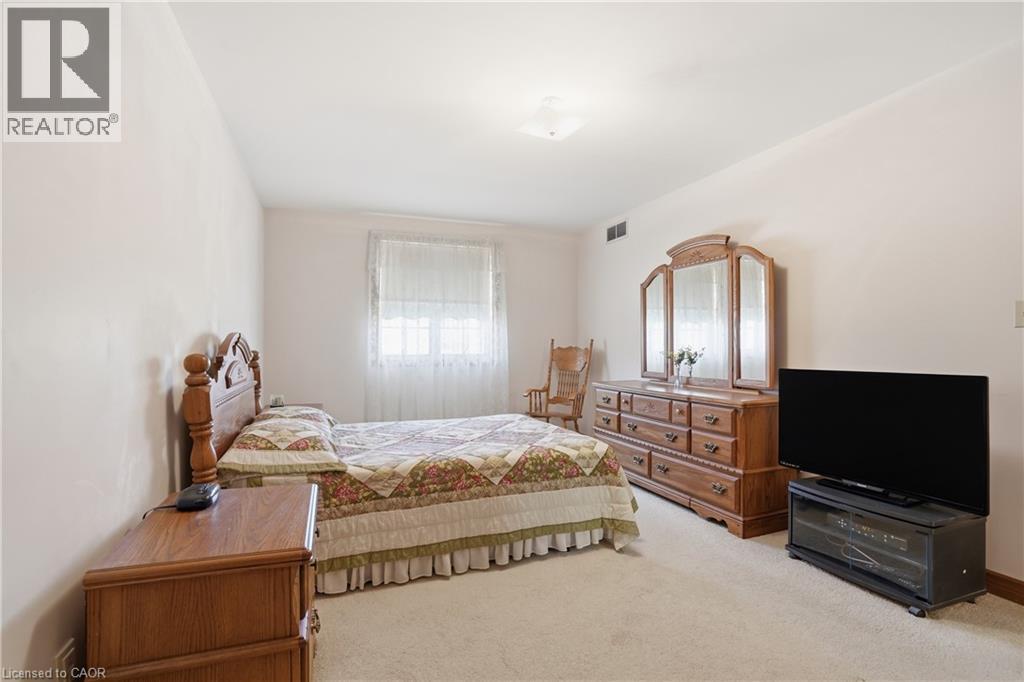 11 Greenbriar Court, Welland, Ontario  L3C 5T7 - Photo 14 - 40834091