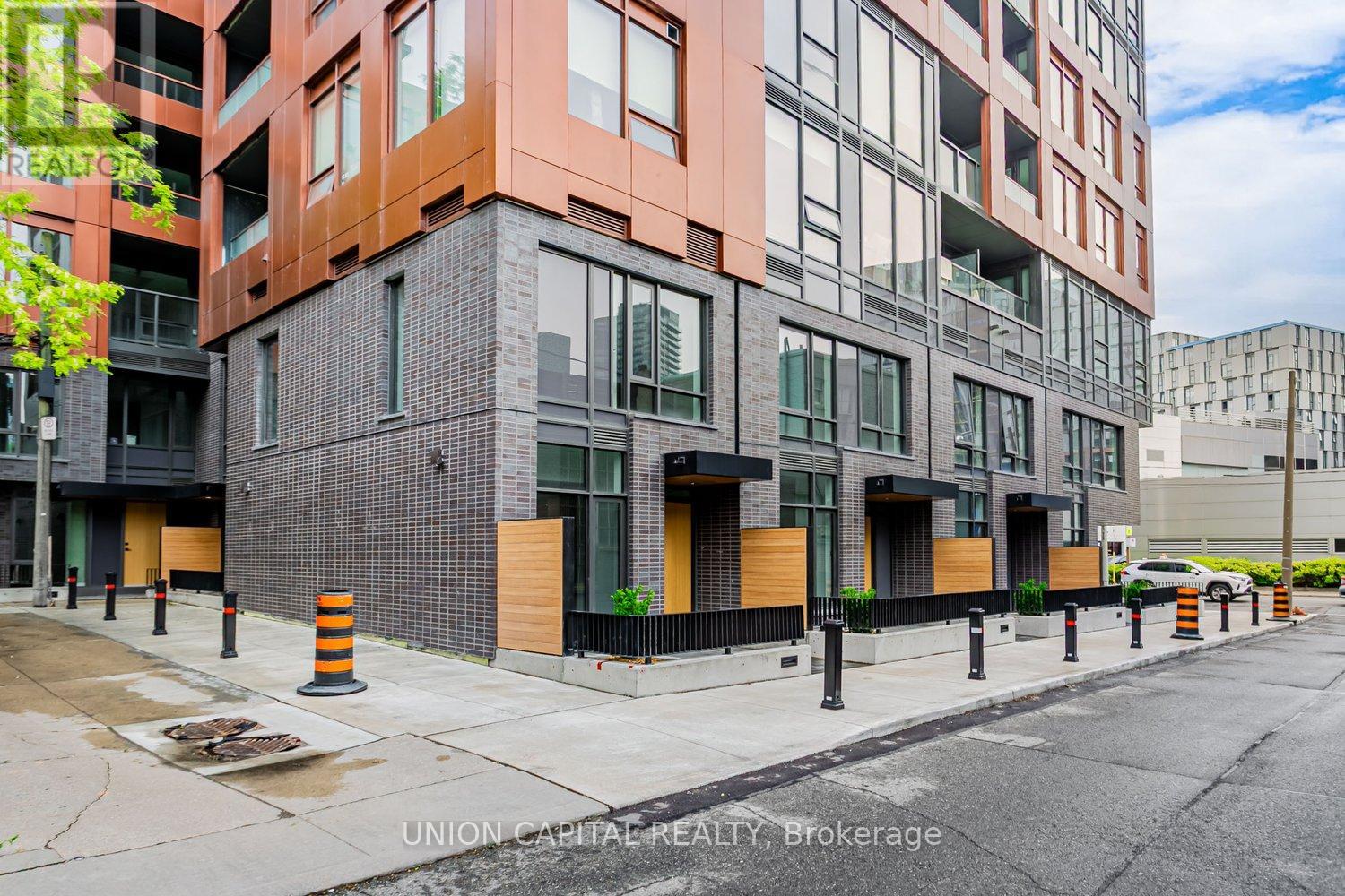 Th109 - 28 Eastern Avenue, Toronto, Ontario  M5A 0Y2 - Photo 3 - C13651110
