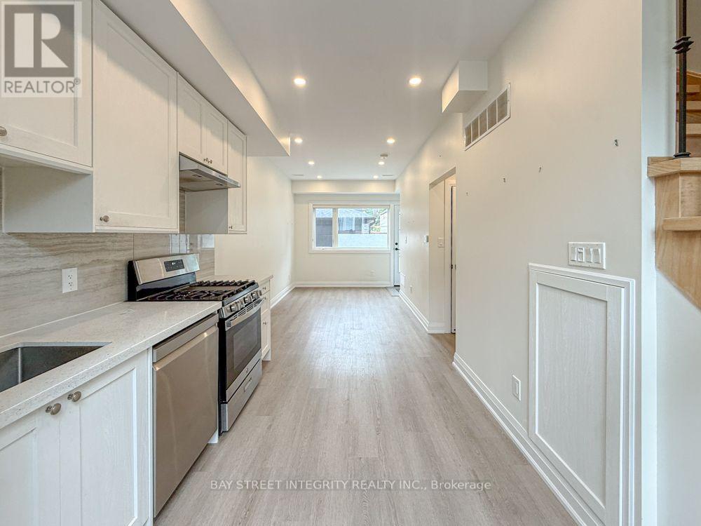 Laneway - 598 Crawford Street, Toronto, Ontario  M6G 3K2 - Photo 5 - C13651148