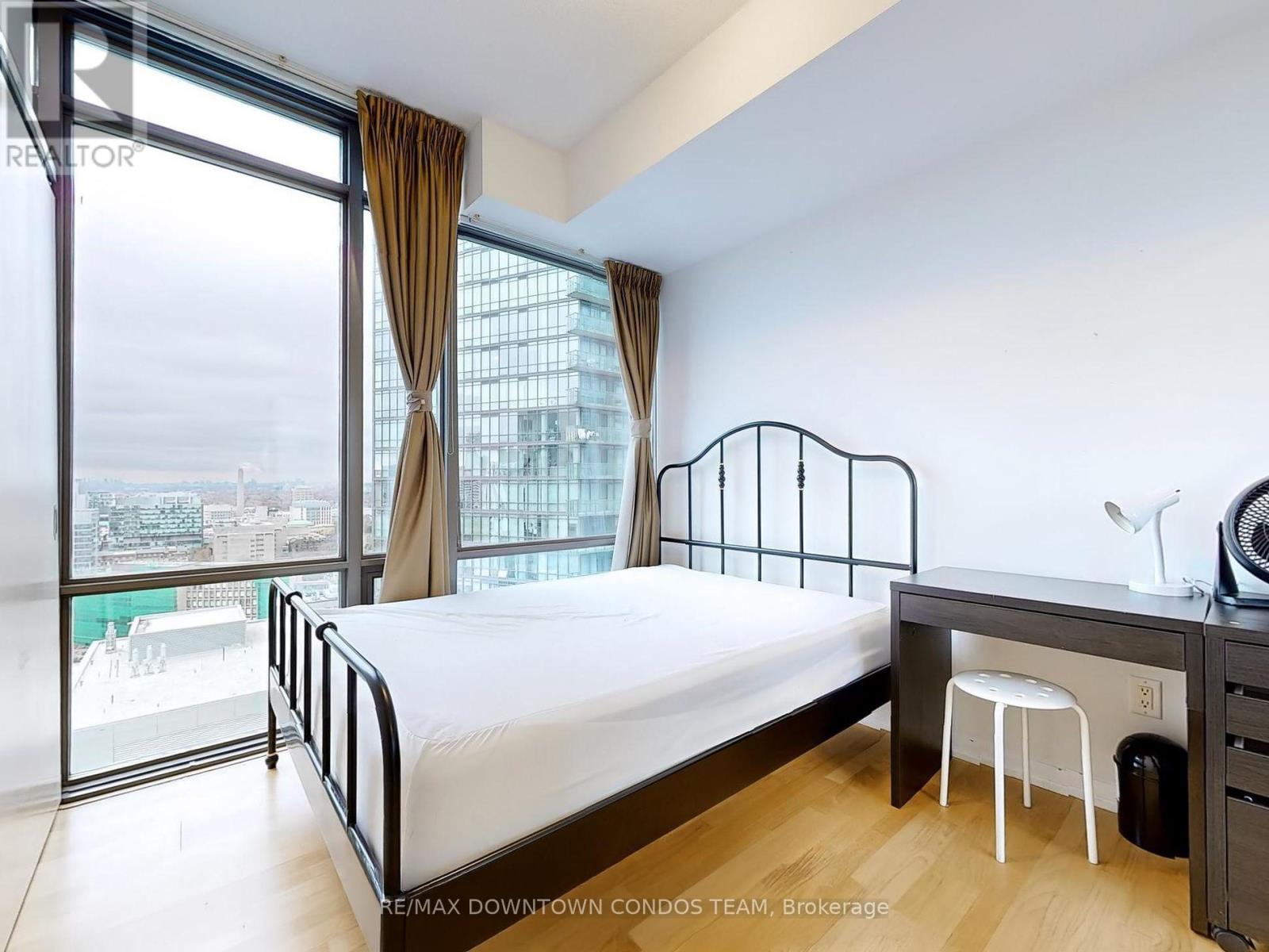 1503 - 38 Grenville Street, Toronto, Ontario  M4Y 1A5 - Photo 10 - C13651300