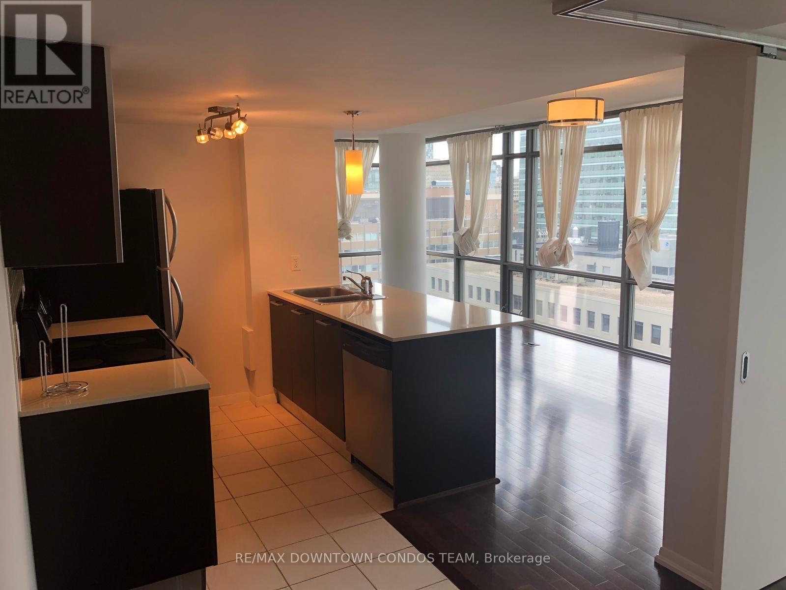 1503 - 38 Grenville Street, Toronto, Ontario  M4Y 1A5 - Photo 8 - C13651300