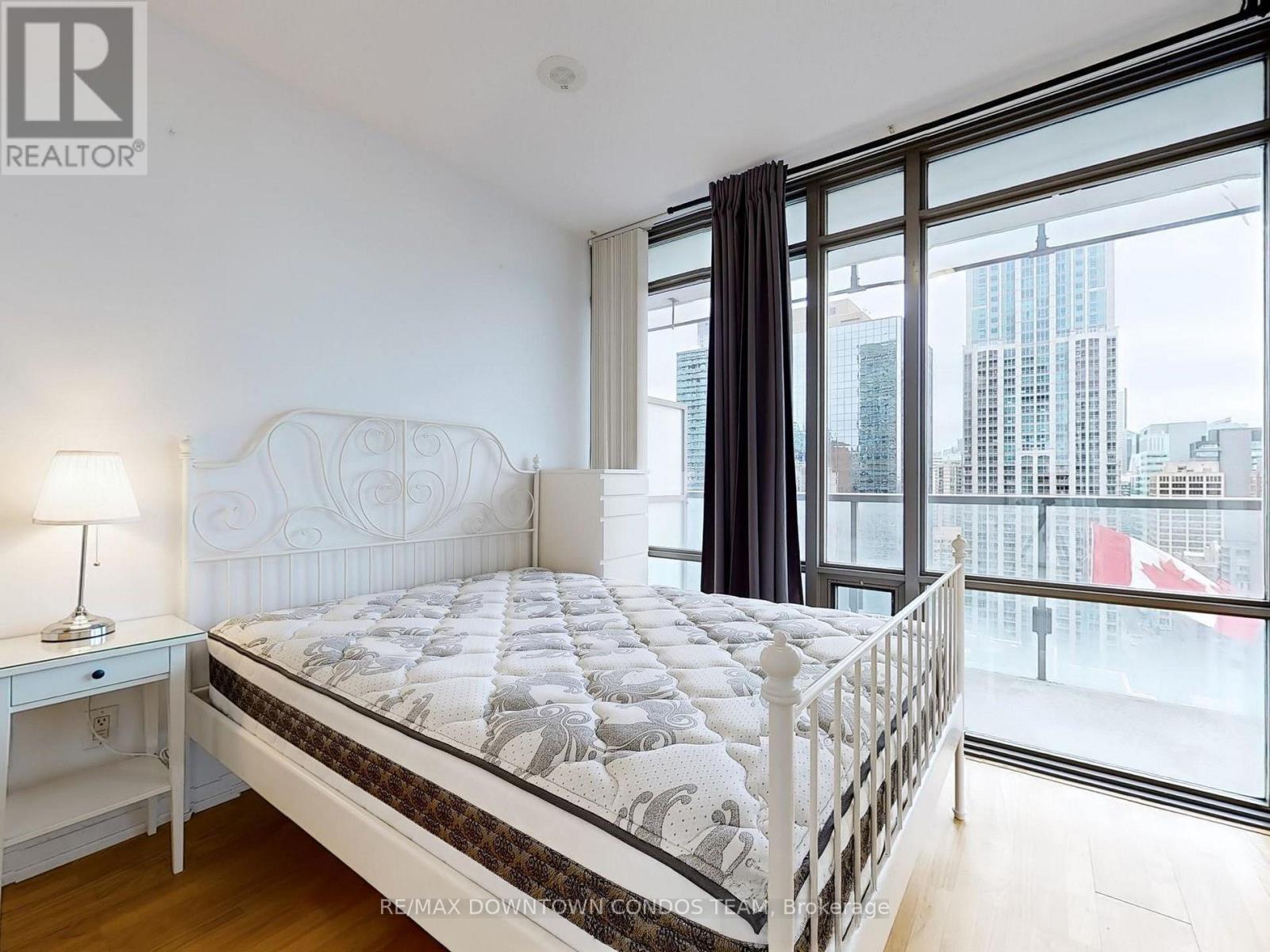 1503 - 38 Grenville Street, Toronto, Ontario  M4Y 1A5 - Photo 9 - C13651300