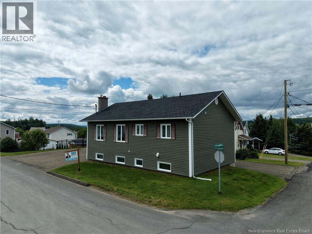 183 St-Georges Street, Grand-Sault/grand Falls, New Brunswick E3Y 1C3 - Photo 4 - NB144311