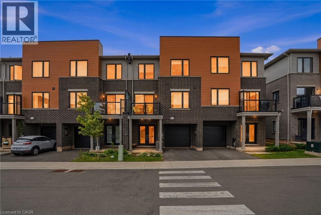 104 DRYDEN Lane, Hamilton, Ontario