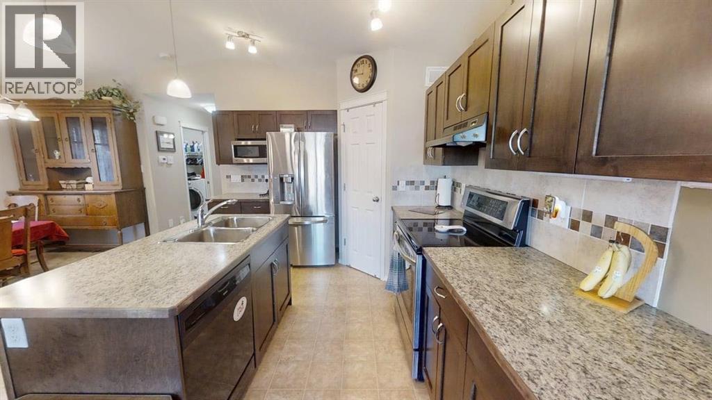766 Mt Sundance Lane W, Lethbridge, Alberta  T1J 0T3 - Photo 6 - A2326600