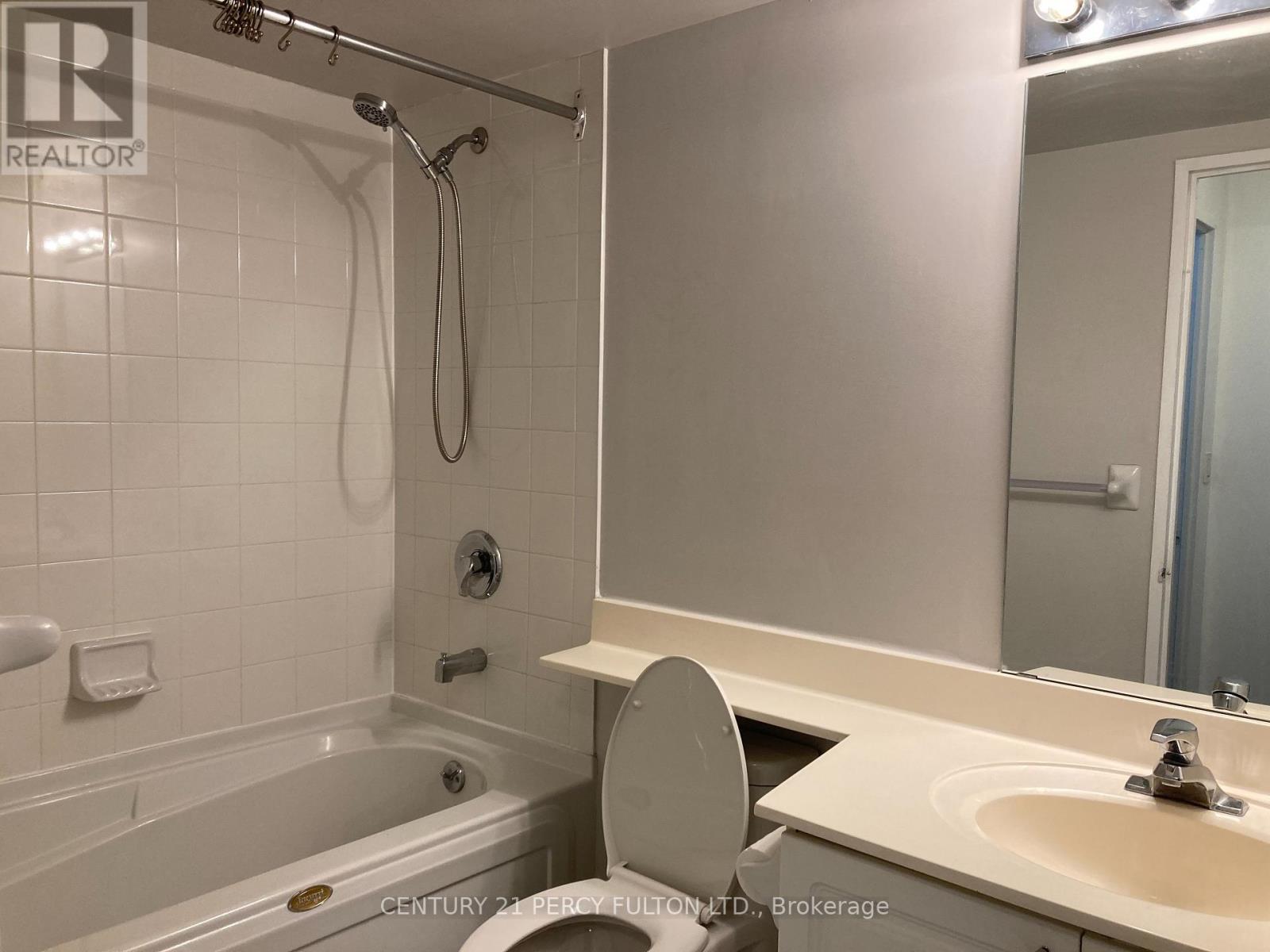 2010 - 11 Lee Centre Drive, Toronto (Woburn), Ontario  M1H 3J5 - Photo 11 - E13651090