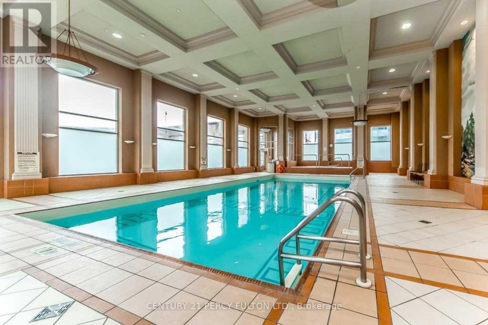 2010 - 11 Lee Centre Drive, Toronto (Woburn), Ontario  M1H 3J5 - Photo 3 - E13651090