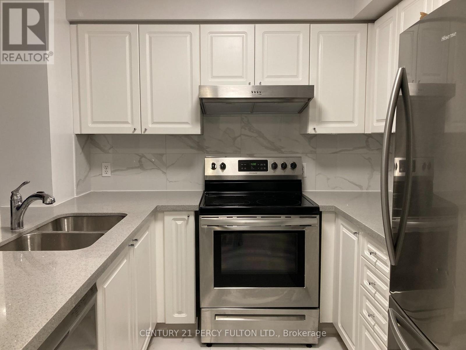 2010 - 11 Lee Centre Drive, Toronto (Woburn), Ontario  M1H 3J5 - Photo 8 - E13651090
