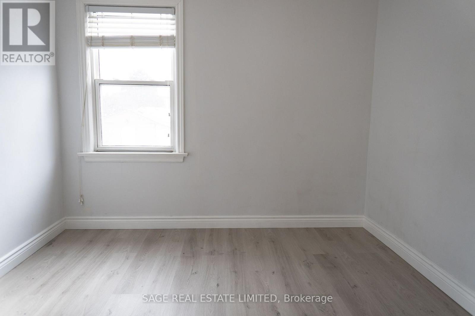 Main Floor - 37 Tiago Avenue, Toronto, Ontario  M4B 1Z9 - Photo 13 - E13651124