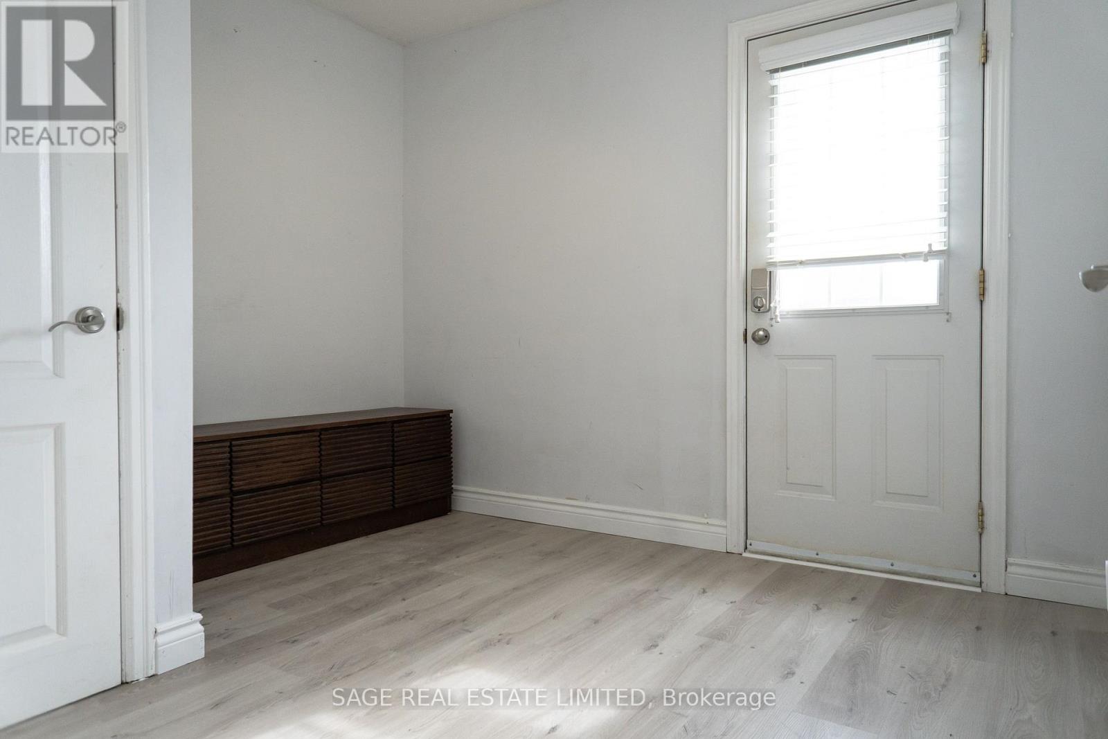 Main Floor - 37 Tiago Avenue, Toronto, Ontario  M4B 1Z9 - Photo 14 - E13651124