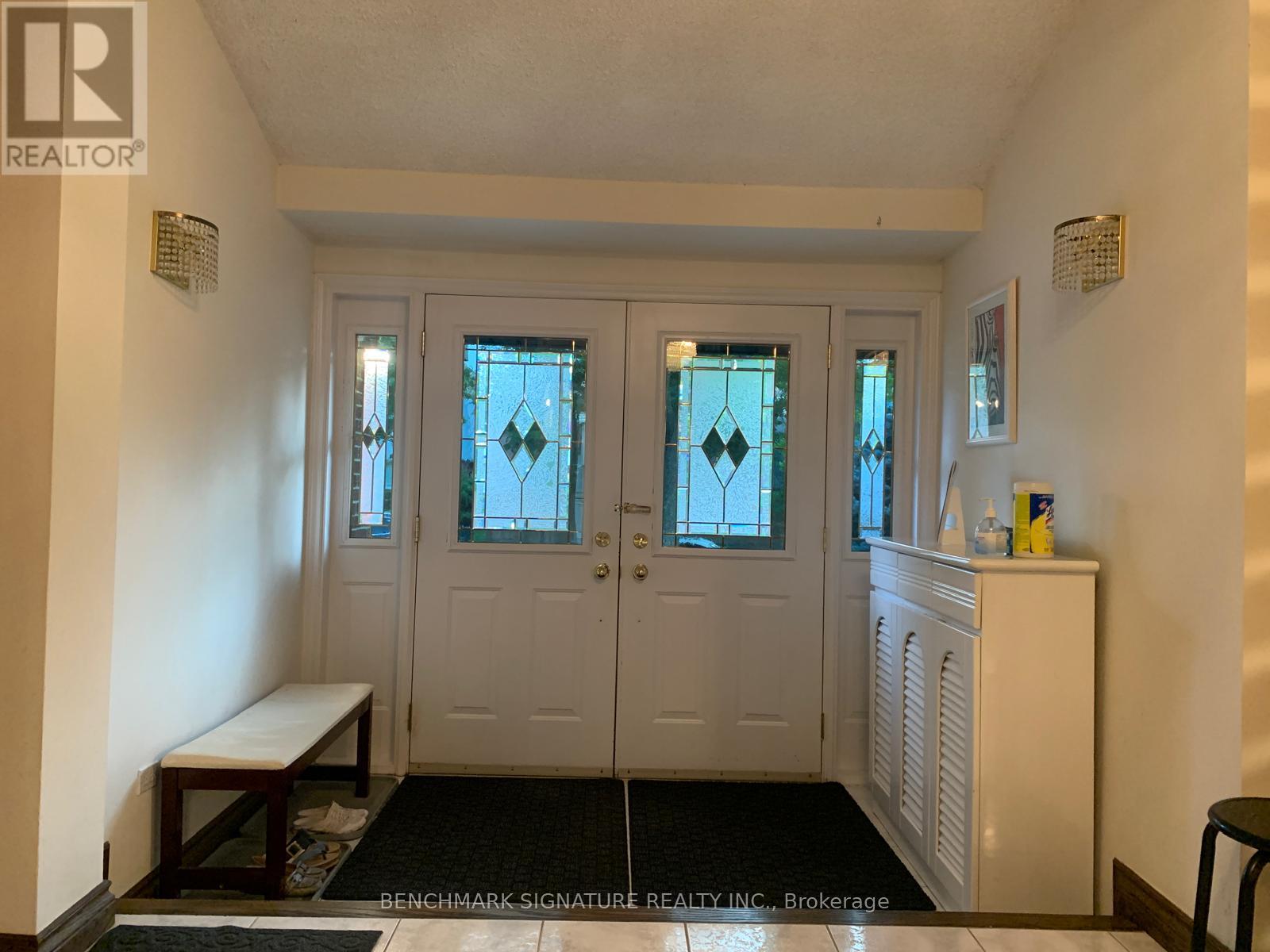 31 Melva Crescent, Toronto (Agincourt North), Ontario  M1V 1A4 - Photo 2 - E13651134
