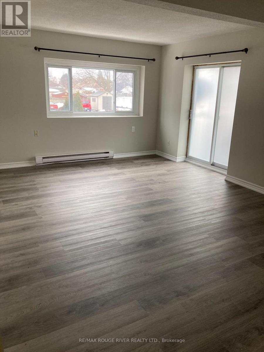 4 - 14 Frank Street, Clarington, Ontario  L1C 2J4 - Photo 3 - E13651266
