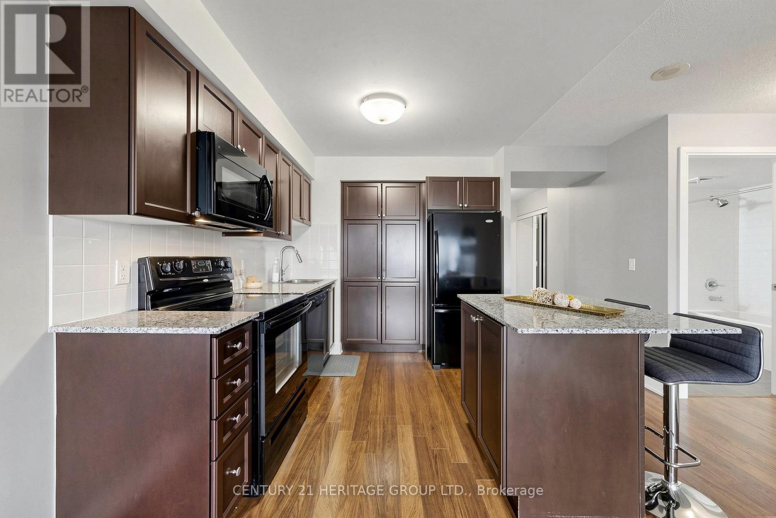 1216 - 135 Village Green Square, Toronto (Agincourt South-Malvern West), Ontario  M1S 0G4 - Photo 11 - E13651354