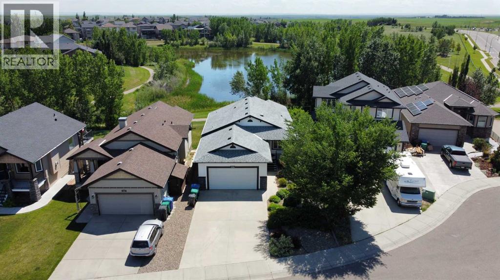 334 Mt Sunburst Way W, Lethbridge, Alberta  T1K 3J9 - Photo 2 - A2327277