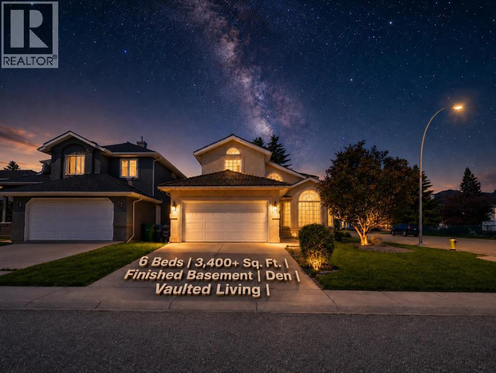 71 Woodpark Close SW, Calgary, Alberta  T2W 6G9 - Photo 2 - A2329700