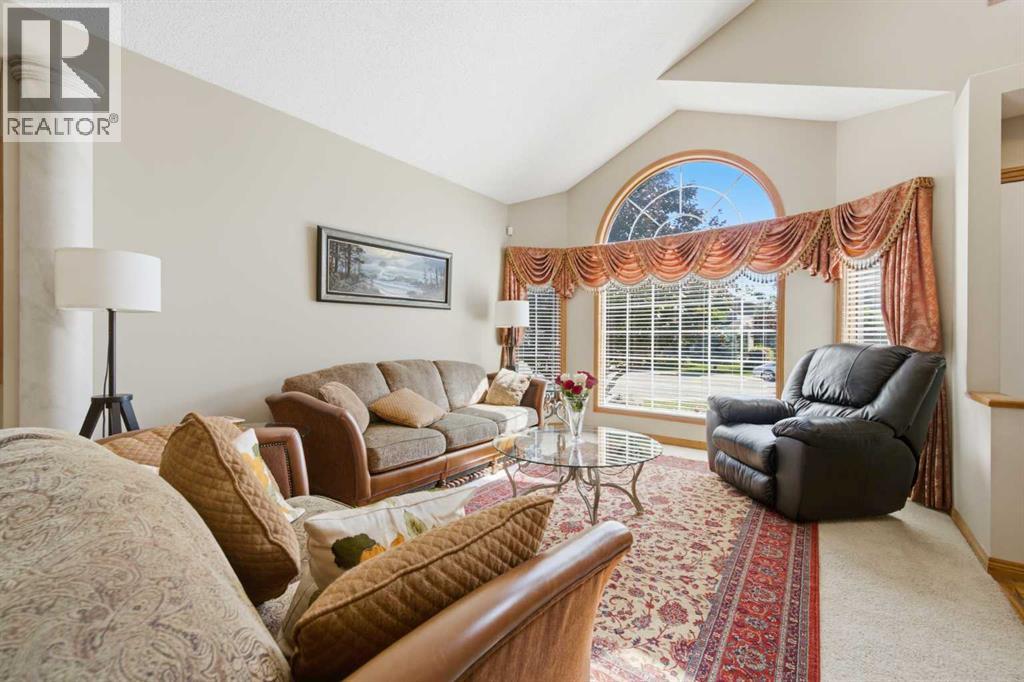 71 Woodpark Close SW, Calgary, Alberta  T2W 6G9 - Photo 35 - A2329700